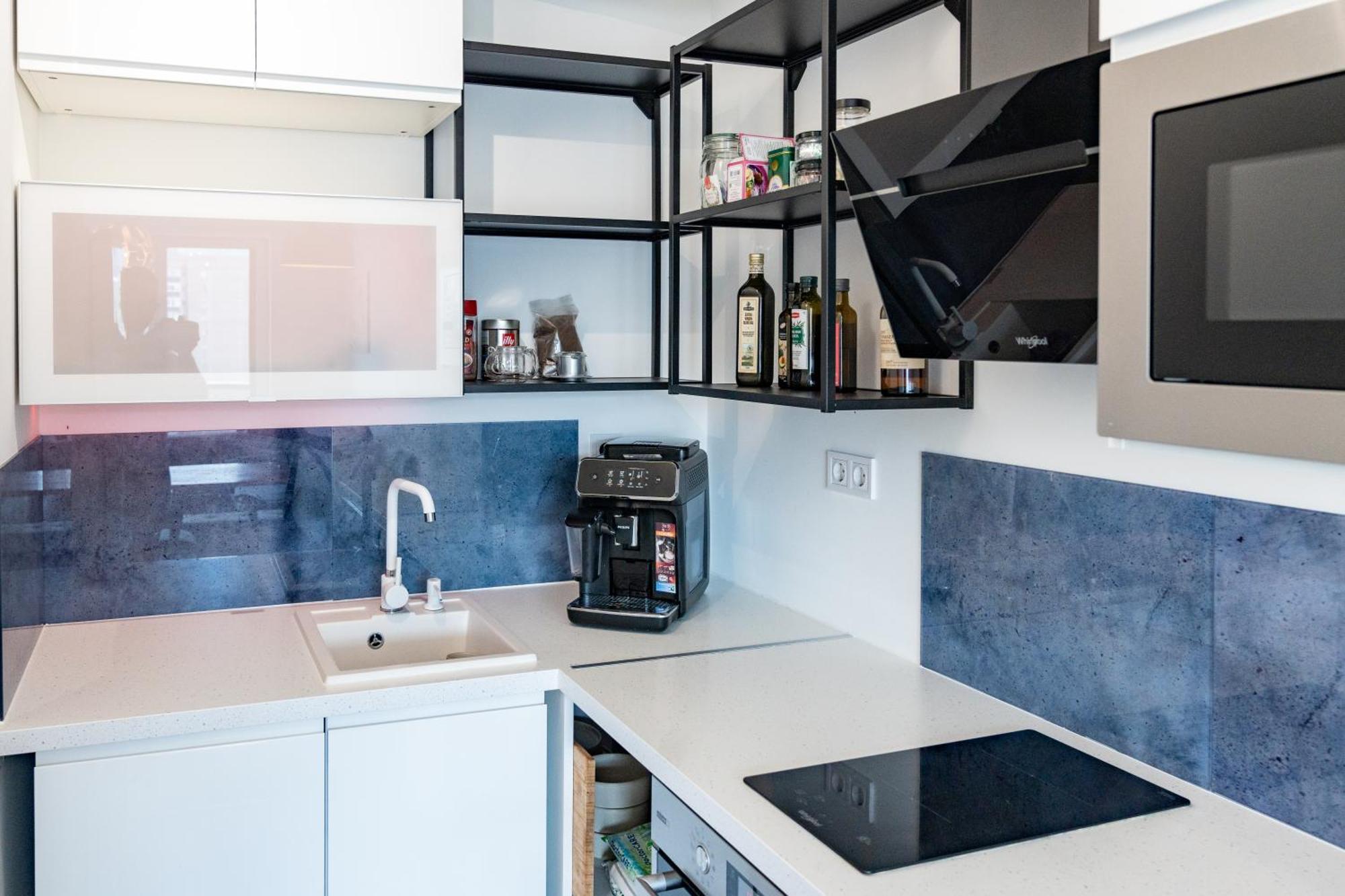 Apartment Waterfront Buda Hills Views&free Parking *